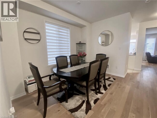 Building Photo - 5 Tate St