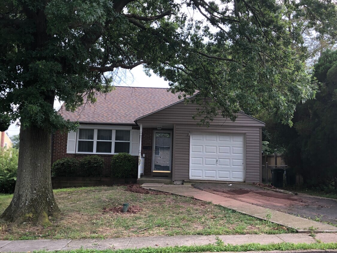 137 Pulaski St, Stowe, PA 19464 House Rental in Stowe, PA