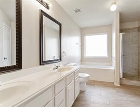 Building Photo - 11015 Shumard Oak Ct