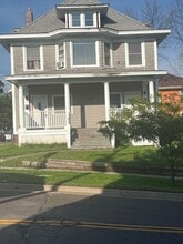 Building Photo - 326 N 10th Ave E