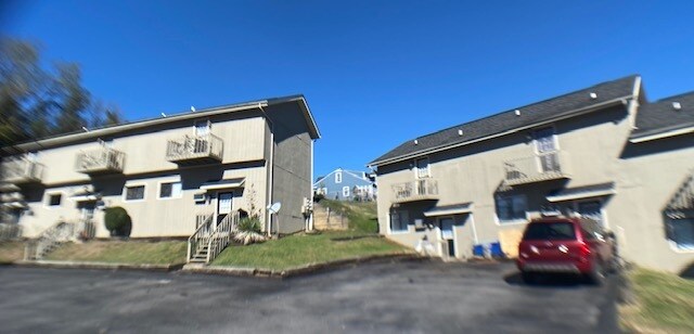 Building Photo - 3804 Memorial Blvd