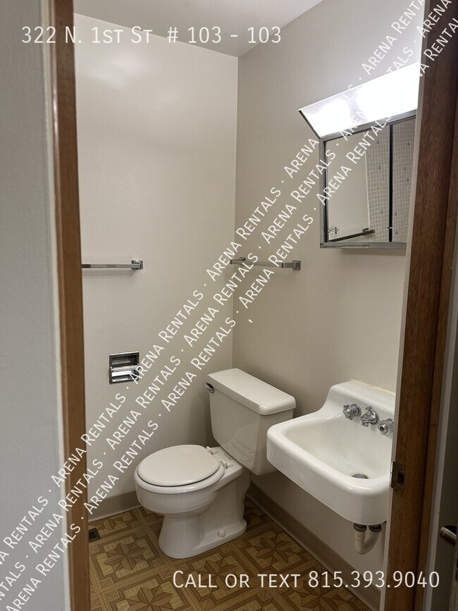 Foto del edificio - 322 N 1st St