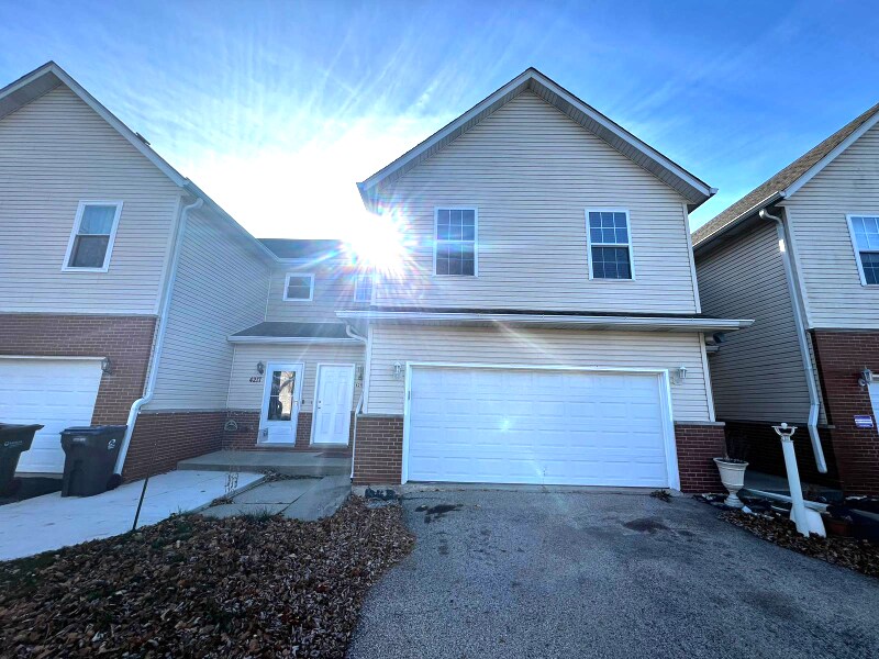 4219 Brentwood Ln, Waukegan, IL 60087 House Rental in Waukegan, IL