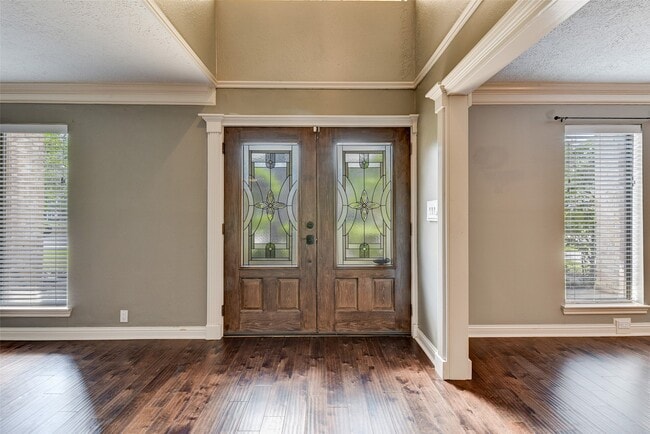 Foto del edificio - 18310 Lake Oaks Dr