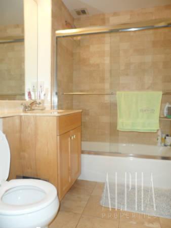 Foto del edificio - 525 E 13th St