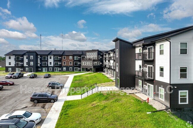 Foto del edificio - 1020 Lakeland Dr NE