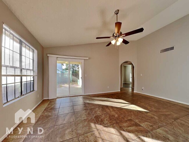 Foto del edificio - 8913 W Fairmount Ave