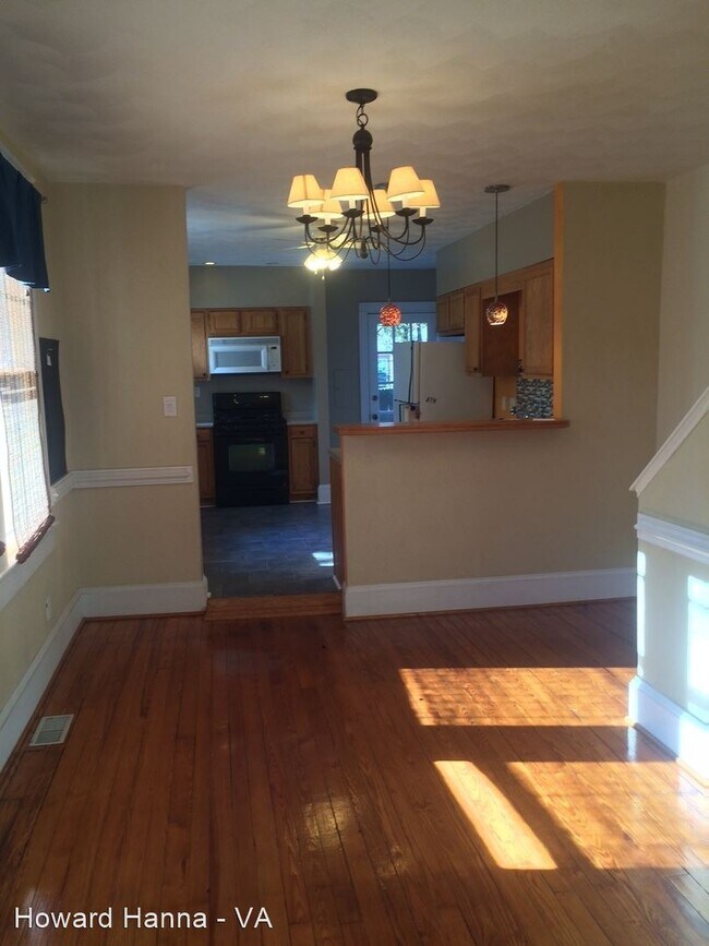 Building Photo - 3 br, 2 bath House - 252 Constitution Avenue