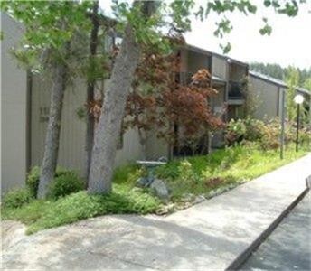 Building Photo - 115 E Berryhill Dr