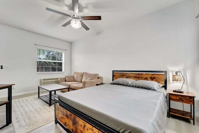 Building Photo - 8914 Sandshot Ct
