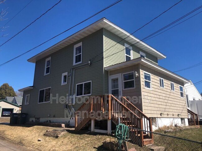 Building Photo - 412-414 W House St