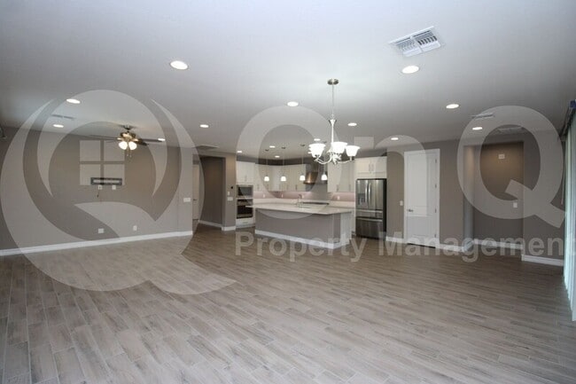 Building Photo - 20874 E Cattle Dr