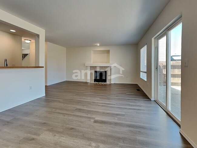 Building Photo - 2605 187th St E