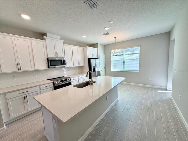 Building Photo - 579 Pothos St