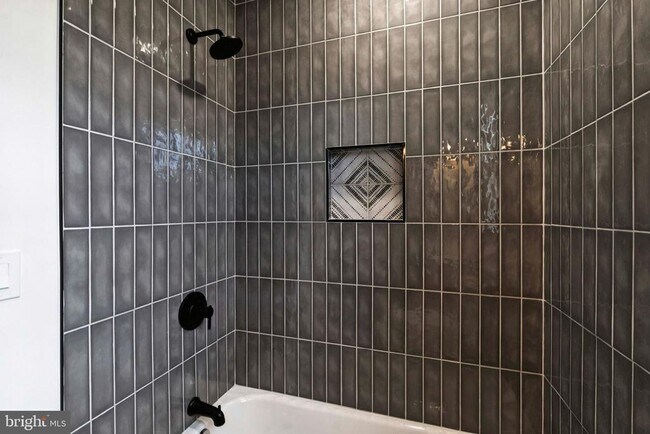 Building Photo - 1544 S Bambrey St