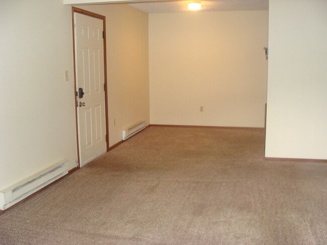Building Photo - 998 W Beaver Creek Blvd