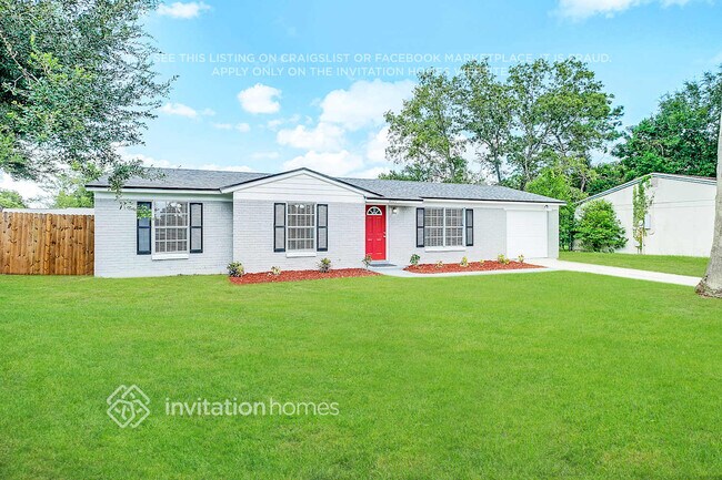 Foto del edificio - 8127 Kenwood Dr N