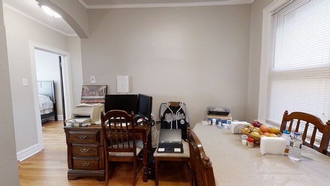 Building Photo - 1941 Grove Ave