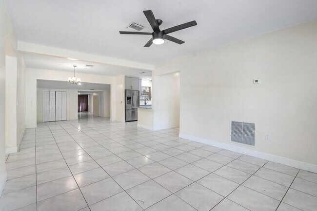 Building Photo - 6130 Edwards Rd