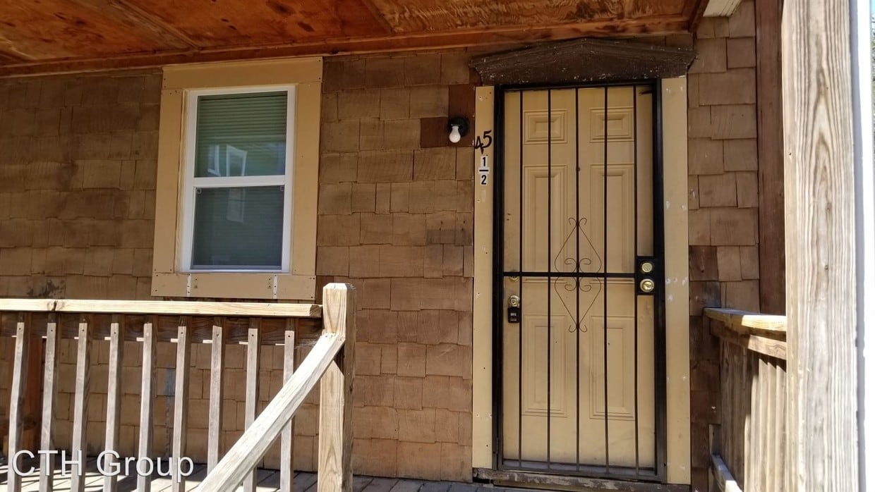 Primary Photo - 43 Rodgers Ave