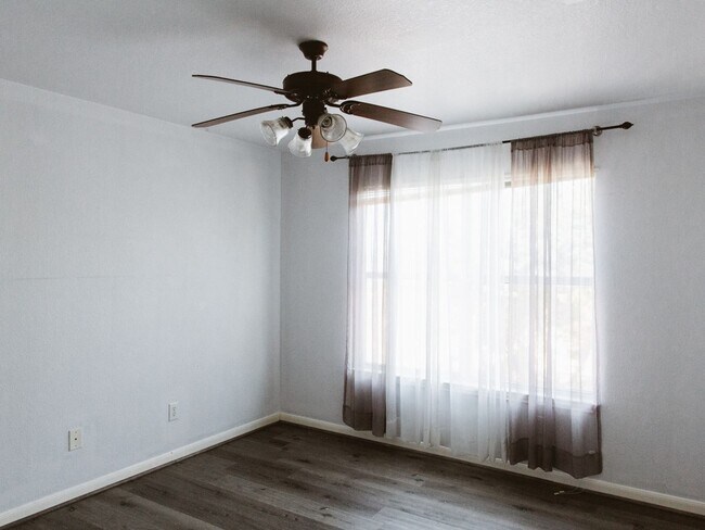 Foto del edificio - 2 Bedroom Condo in Austin