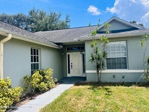 Building Photo - 2918 Pebble Creek St