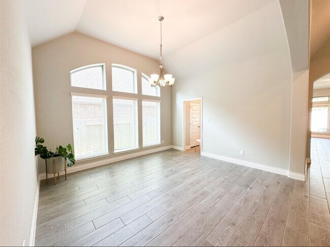 Foto del edificio - 15 Eden Hollow Ln