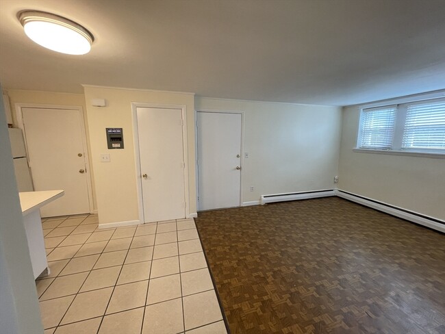 Building Photo - 14 Auna Dr