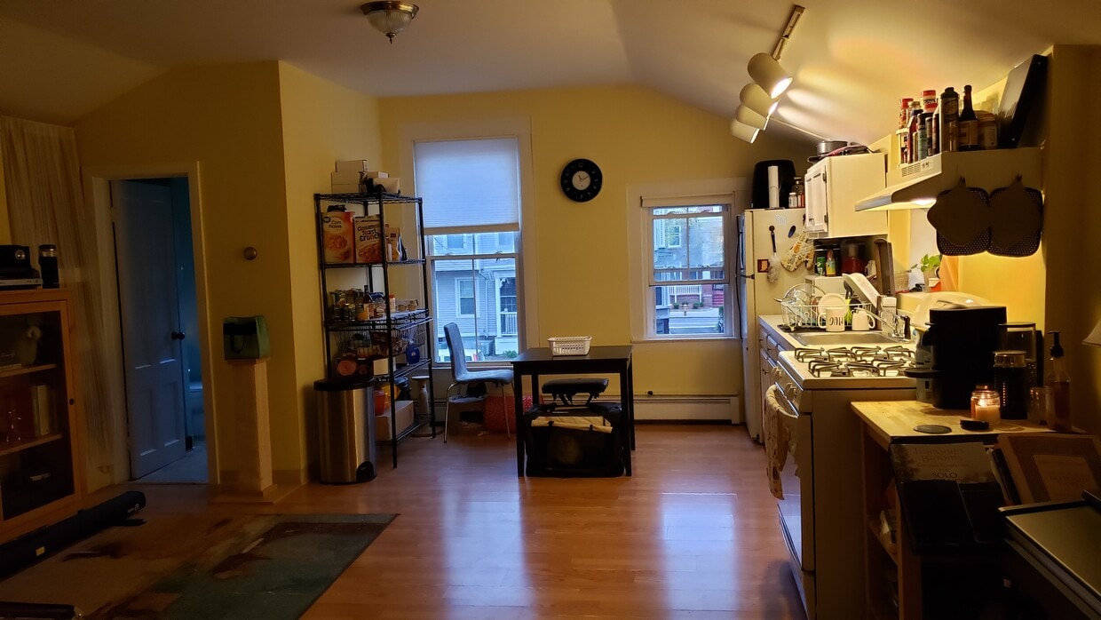 Kitchen and Dining Area - 396 Orange St