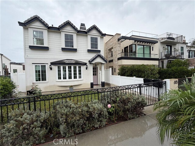 Building Photo - 613 Poppy Ave