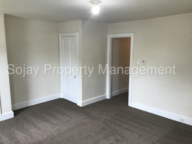 Building Photo - One Bedroom - One Bath