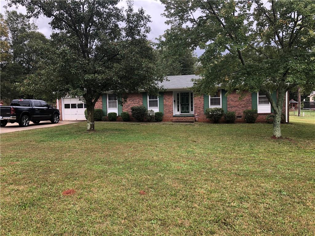 1424 E Calhoun St, Anderson, SC 29621