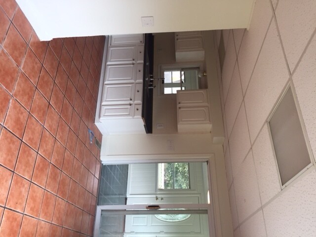 Foto del edificio - 117 N Harbison Ave