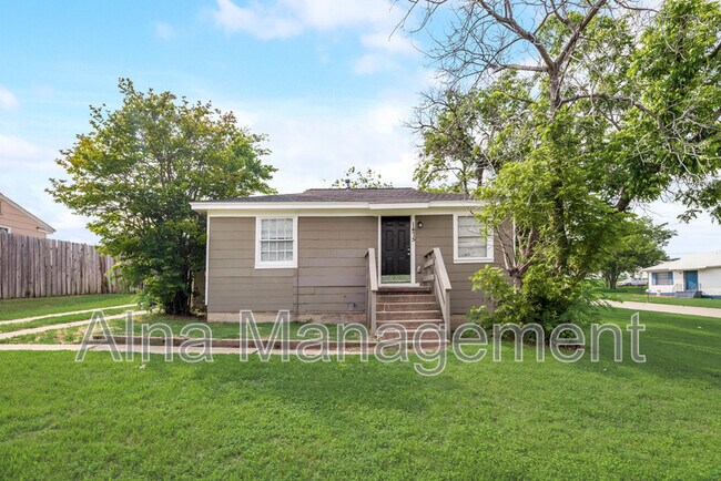 Building Photo - 1475 Westwick Dr