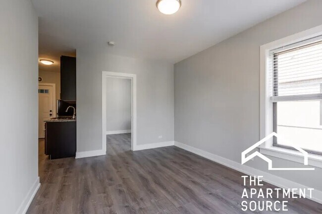 Foto del edificio - 709 W Brompton Ave