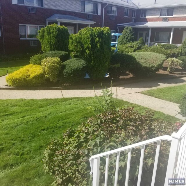 Foto del edificio - 1315 Anderson Ave