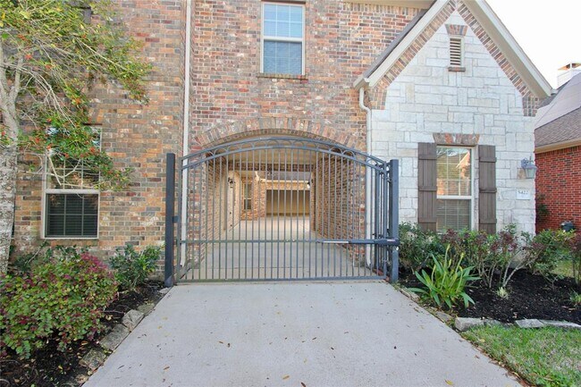 Building Photo - 5422 Dalton Ranch Ln