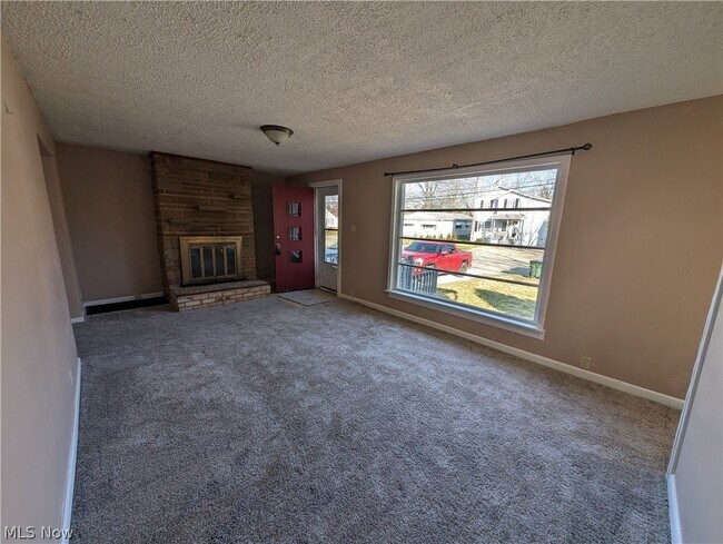 Foto del edificio - 56 Marion Ave