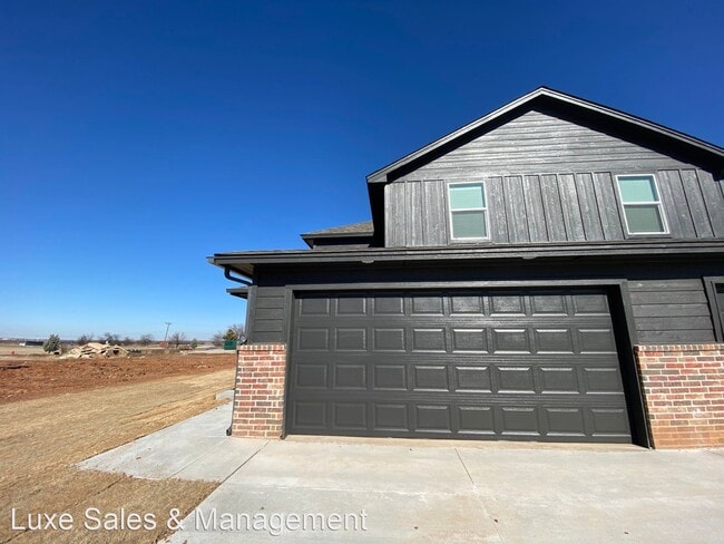 Building Photo - 3 br, 2.5 bath House - 10801 NW 119th Place