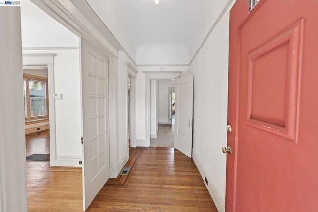 Foto del edificio - 1835 Prince St