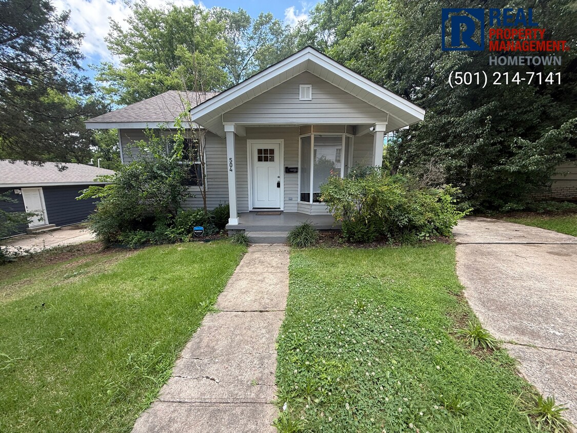 Primary Photo - 504 S Maple St
