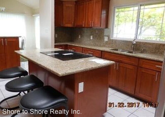 Building Photo - 3 br, 2 bath House - 1343 Kakae Place
