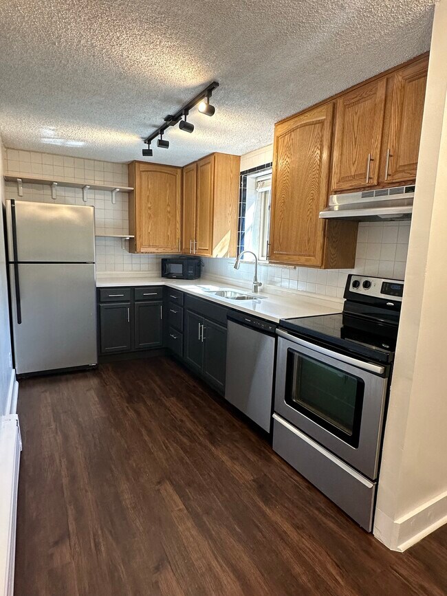 Foto del edificio - 1243 N Washington St