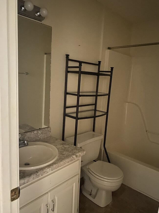 Building Photo - Wilson - 108 Brookville