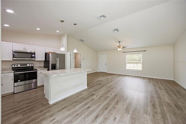 Foto del edificio - 476 Marion Oaks Pass
