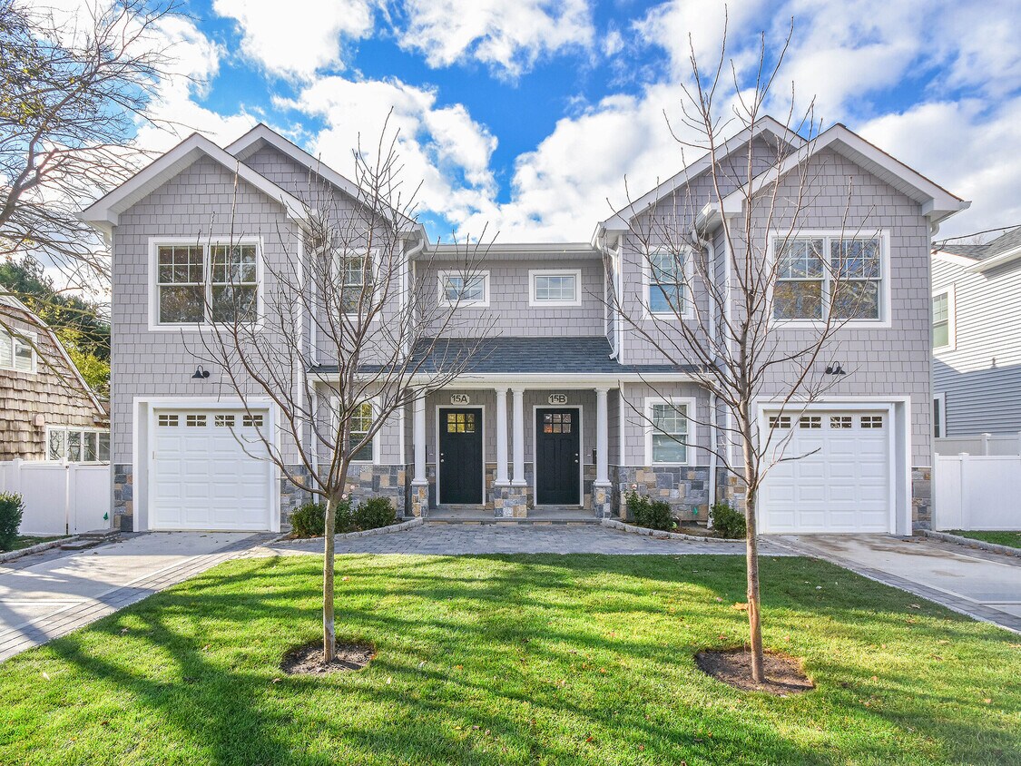 15 Dunes Ln, Port Washington, NY 11050 Townhome Rentals in Port
