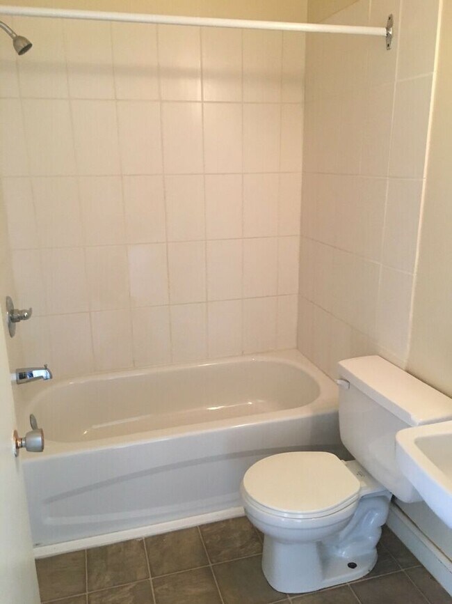 Photo du bâtiment - Capilano Apartments