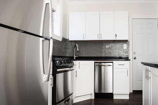 Foto del edificio - 3842 N Greenview Ave