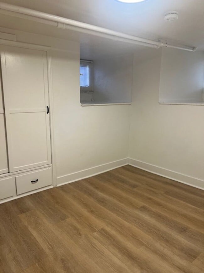 Building Photo - Beautiful apartment in Salt Lake City