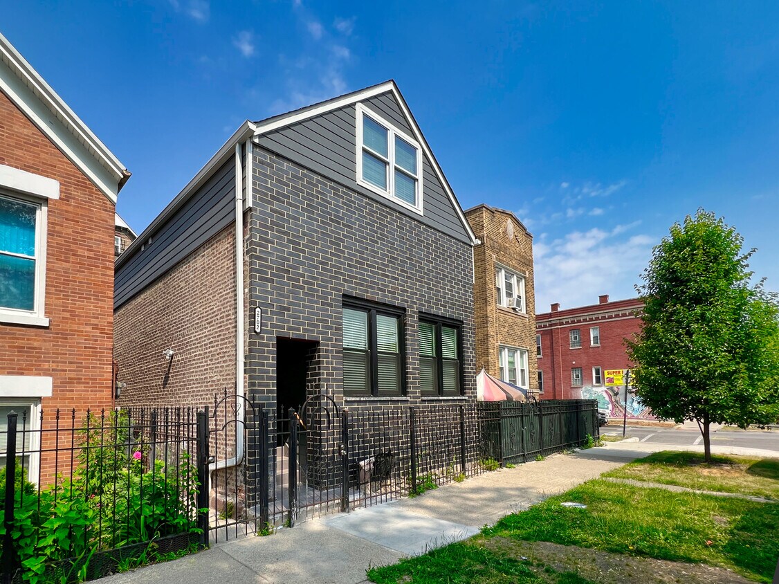 2702 S Homan Ave, Chicago, IL 60623 - House Rental in Chicago, IL